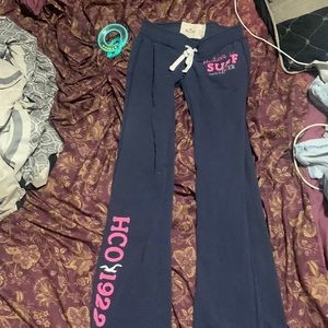 Hollister joggers